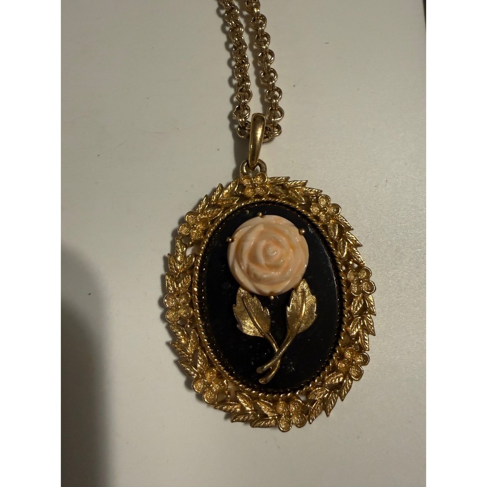 Vintage Avon Gold Tone‎ Pink Rose Black Cabochon Mirror Pendant Necklace